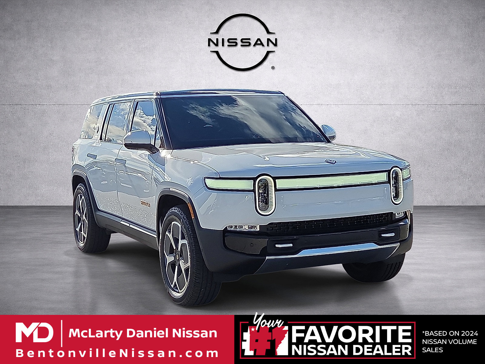 Used 2024 Rivian R1S Adventure Quad AWD/4WD image 1