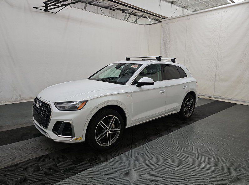 Used 2022 Audi Q5 e Premium w/ Convenience Package AWD/4WD image 1
