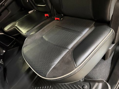 Used 2023 RAM 2500 Laramie w/ Night Edition image 38