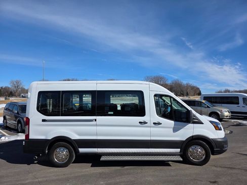 Used 2023 Ford Transit 350 XL image 7