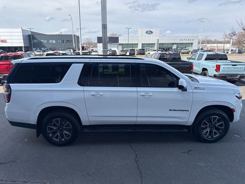 Used 2023 Chevrolet Suburban Z71 image 5