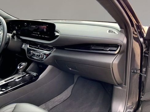 Used 2025 Buick Envista Sport Touring FWD image 17