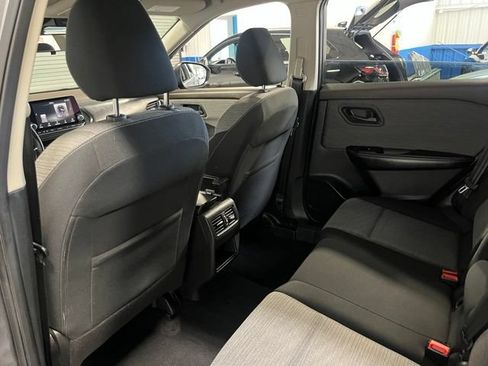 Used 2021 Nissan Rogue S FWD image 18