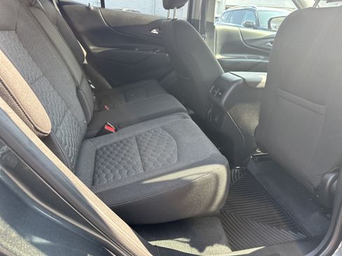 Used 2019 Chevrolet Equinox LT FWD image 17