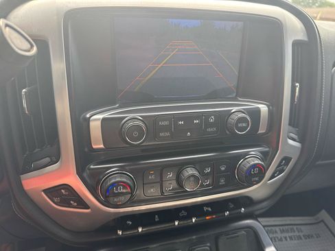 Used 2014 GMC Sierra 1500 SLT w/ SLT Preferred Package AWD/4WD image 21