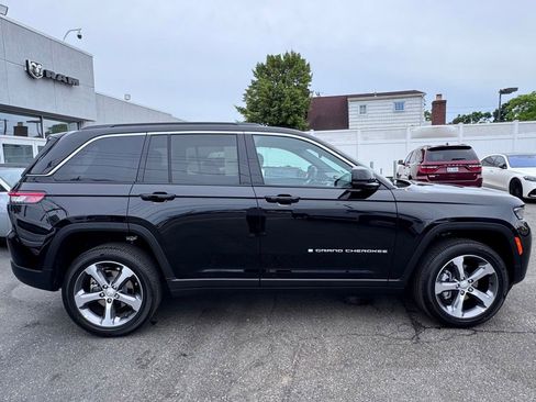 New 2026 Jeep Grand Cherokee Limited AWD/4WD image 8