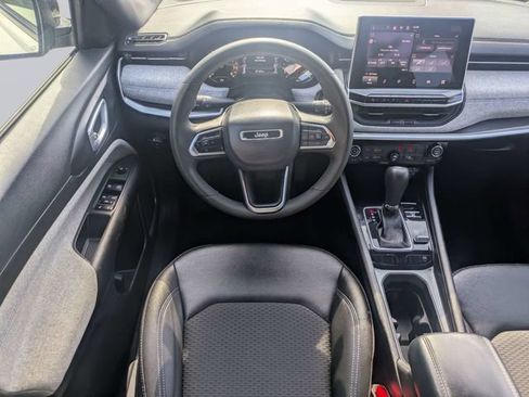 Used 2024 Jeep Compass Latitude AWD/4WD image 16