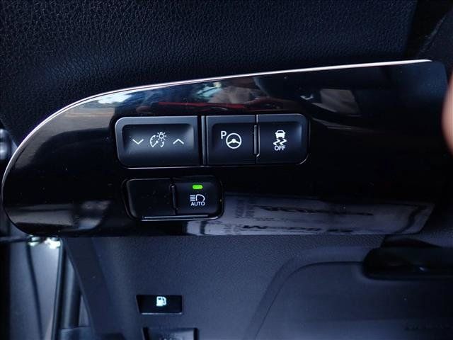 Used 2019 Toyota Prius LE FWD image 13