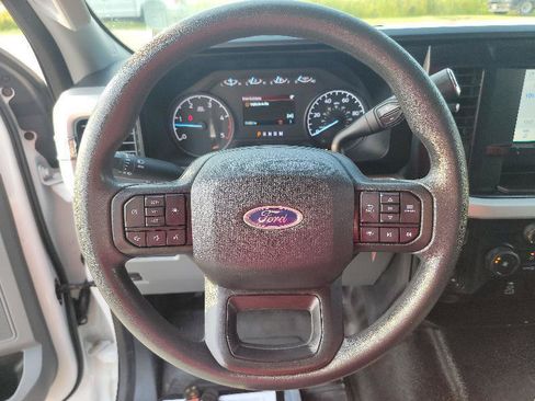 Used 2025 Ford F550 4x4 Crew Cab Super Duty image 12