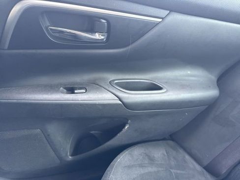 Used 2015 Nissan Altima 2.5 S w/ Special Edition Package image 28