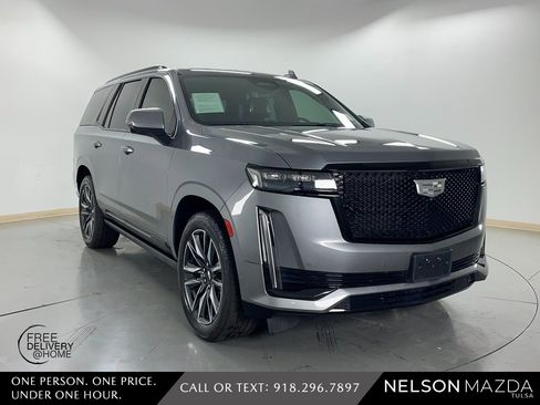 Used 2021 Cadillac Escalade Sport Platinum image 4