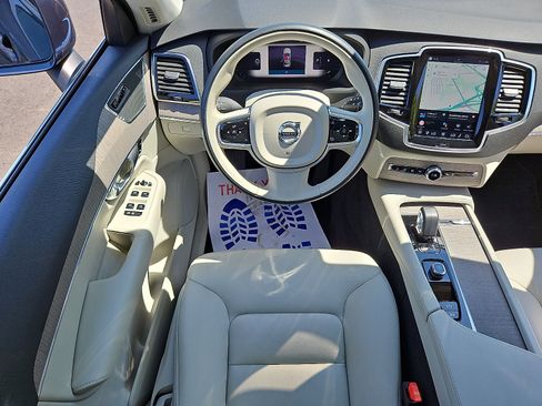 Certified 2023 Volvo XC90 B6 Plus w/ Protection Package AWD/4WD image 11