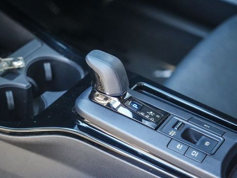 Certified 2023 Toyota Prius XLE FWD image 19