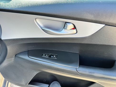 Used 2024 Kia Forte LXS image 27