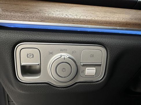 Certified 2025 Mercedes-Benz GLE 350 4MATIC image 35