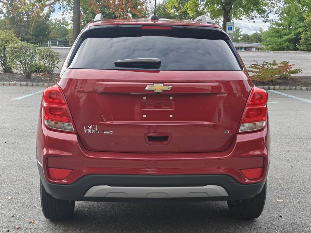 Used 2020 Chevrolet Trax LT w/ LT Convenience Package AWD/4WD image 4
