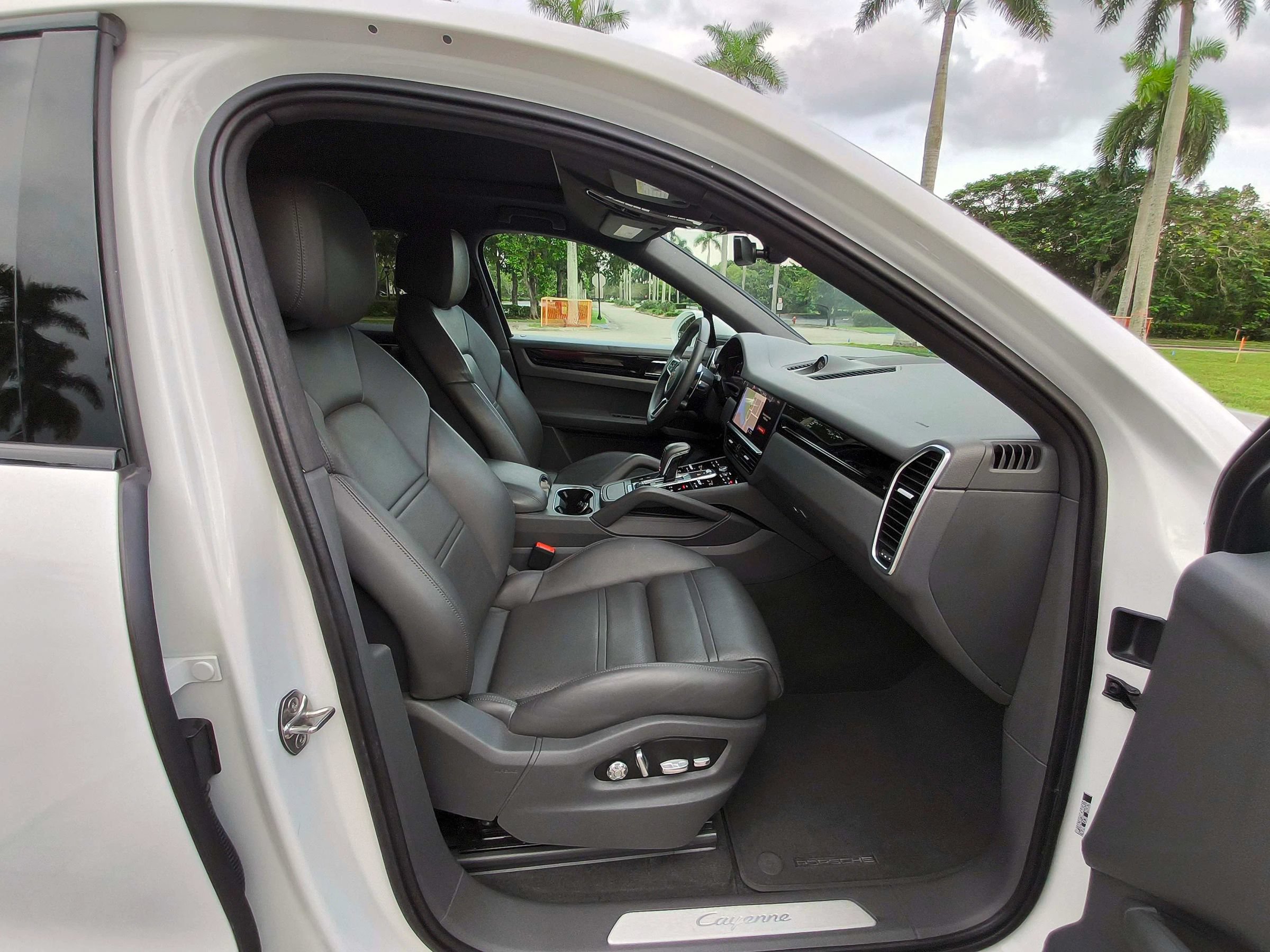 Used 2021 Porsche Cayenne Coupe AWD/4WD image 41