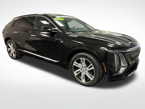 Certified 2024 Cadillac Lyriq Tech w/ Driver Assist Package AWD/4WD image 7