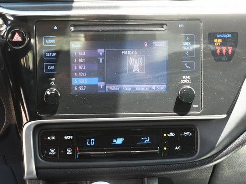 Used 2019 Toyota Corolla LE FWD image 19