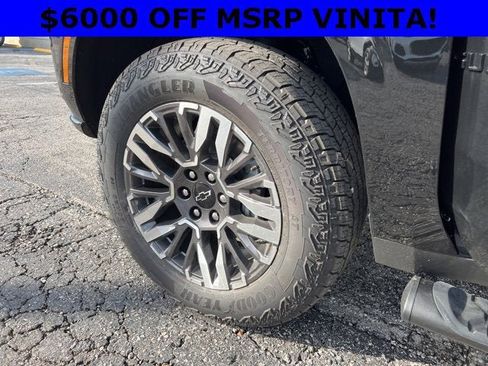 New 2026 Chevrolet Suburban Z71 image 25