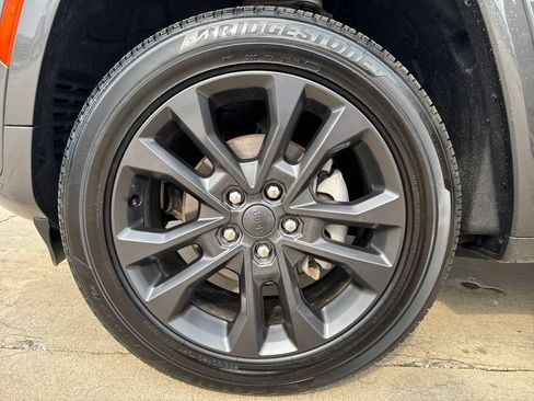 Used 2026 Jeep Grand Cherokee Limited AWD/4WD image 10