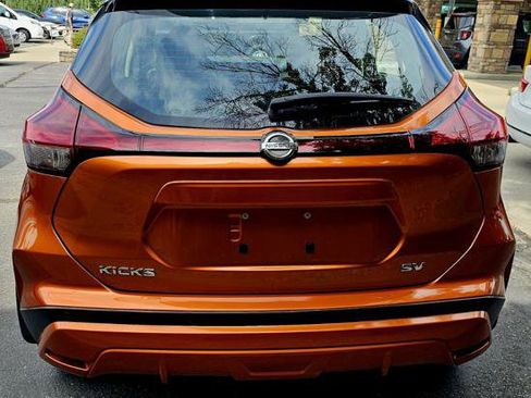 Used 2021 Nissan Kicks SV FWD image 6