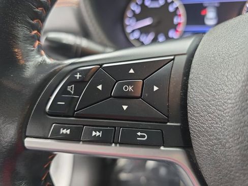 Used 2023 Nissan Sentra SR w/ SR Premium Package FWD image 40