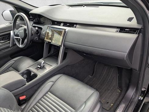 Used 2024 Land Rover Discovery Sport Dynamic SE image 18