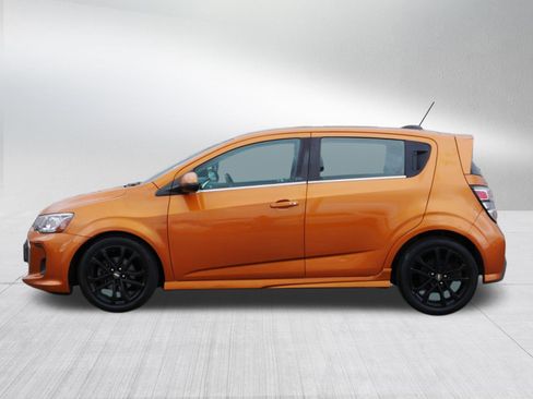 Used 2017 Chevrolet Sonic Premier w/ Driver Confidence Package FWD image 4