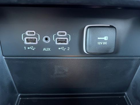 New 2025 Jeep Grand Cherokee Laredo image 6