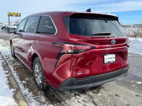 Used 2021 Toyota Sienna XLE image 44