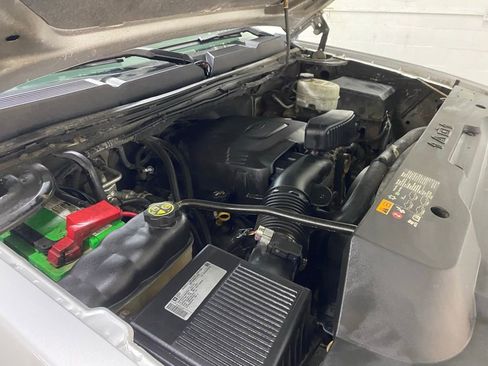 Used 2013 Chevrolet Silverado 2500 LT w/ Convenience Package image 24