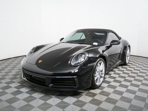 Certified 2021 Porsche 911 Carrera 4 image 1