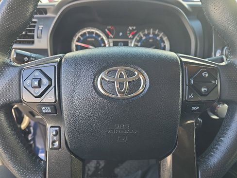 Certified 2018 Toyota 4Runner TRD Off-Road image 25