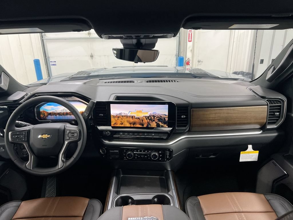 New 2026 Chevrolet Silverado 2500 High Country w/ High Country Premium Package AWD/4WD image 10