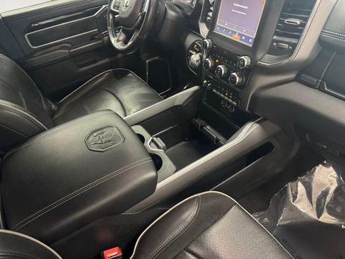 Used 2022 RAM 2500 Laramie w/ Night Edition AWD/4WD image 4