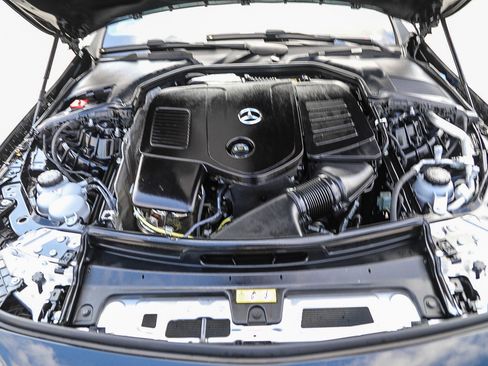 Used 2025 Mercedes-Benz CLE 300 4MATIC Coupe image 27