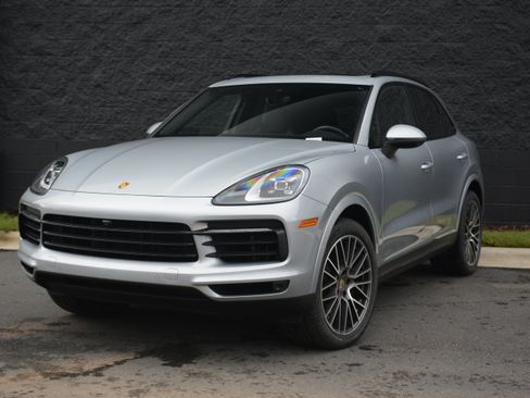 Certified 2023 Porsche Cayenne AWD/4WD image 43