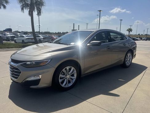 Used 2024 Chevrolet Malibu LT FWD image 3