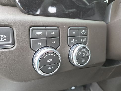 New 2026 GMC Sierra 1500 SLT w/ SLT Premium Plus Package image 6