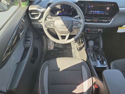 New 2026 Chevrolet TrailBlazer LT w/ Midnight Edition FWD image 13