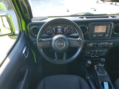 Used 2021 Jeep Gladiator Willys image 27