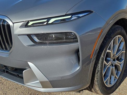 Used 2026 BMW X7 xDrive40i image 9