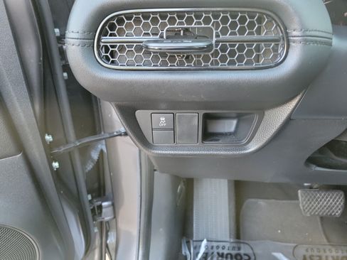 Used 2024 Honda HR-V LX image 30