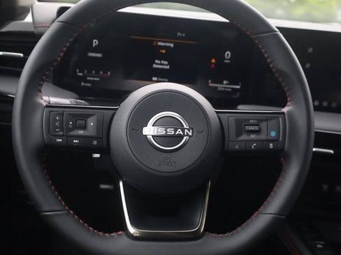 New 2026 Nissan Kicks SR AWD/4WD image 8