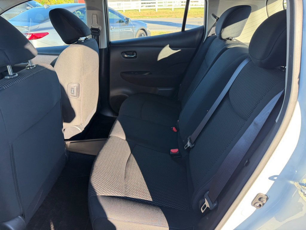 Used 2015 Nissan Leaf S w/ Charge Package FWD image 15