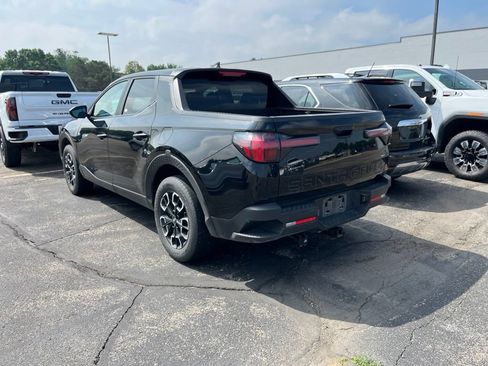 Used 2023 Hyundai Santa Cruz SE AWD/4WD image 5