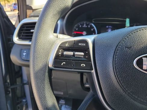 Used 2020 Kia Sorento LX image 15