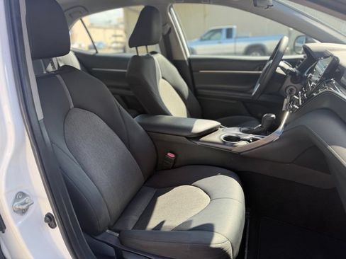 Used 2022 Toyota Camry LE FWD image 12