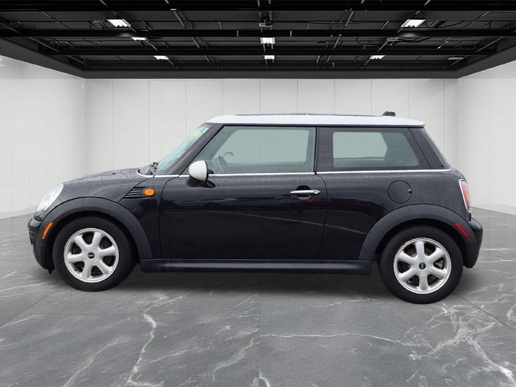 Used 2009 MINI Cooper Hardtop FWD image 2